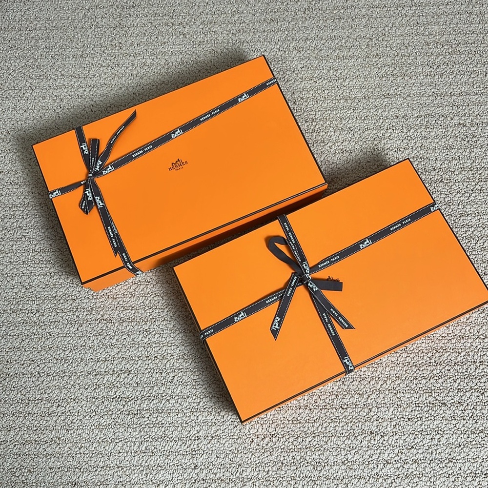 Set of 2 - Hermes collapsible box with bow (15.25in x 9.5in x 2.5in)